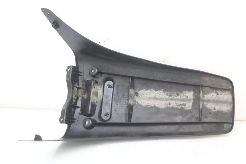 photo de PARAFANGO POSTERIORE HONDA NES AROBASE 125 (2000 - 2003) - Primo piano tecnico