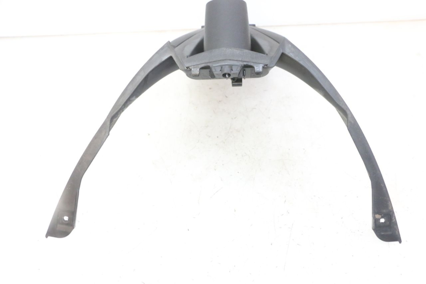 photo de PARAFANGO POSTERIORE PIAGGIO IE MP3 YOURBAN 300 (2011 - 2016) - Dettagli dei punti di fissaggio