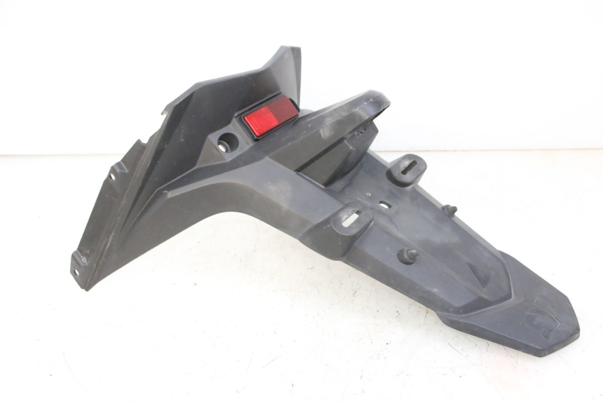 photo de PARAFANGO POSTERIORE SYM JOYMAX 125 (2010 - 2017) - Altra angolazione