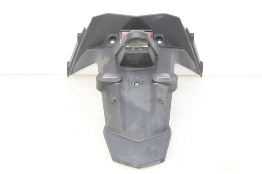 photo de PARAFANGO POSTERIORE SYM JOYMAX 125 (2010 - 2017) - Primo piano tecnico