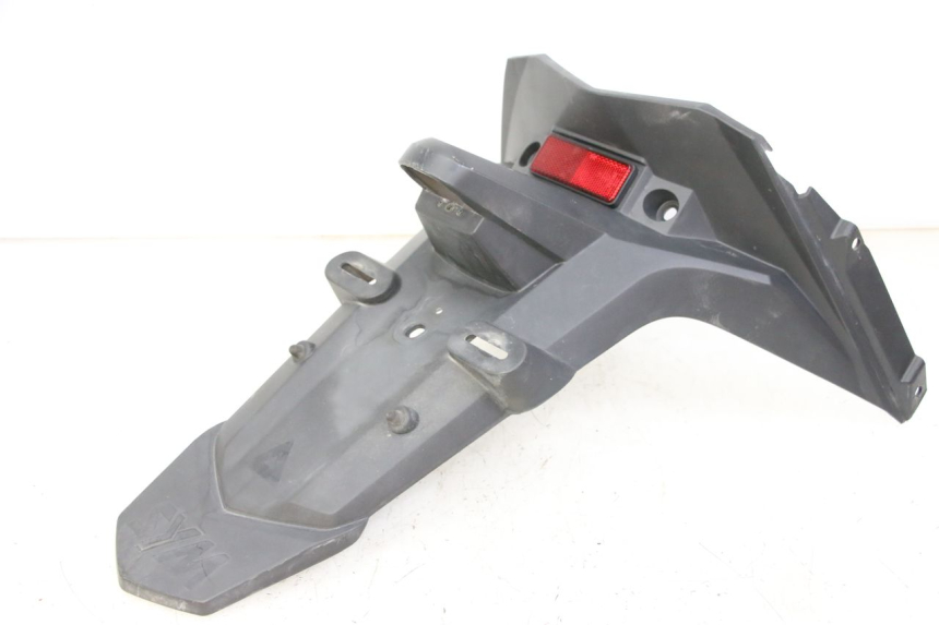 photo de PARAFANGO POSTERIORE SYM JOYMAX 125 (2010 - 2017) - Dettagli dei punti di fissaggio