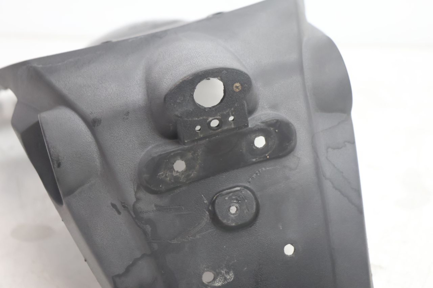 photo de PARAFANGO POSTERIORE PEUGEOT KISBEE 4T 50 (2018 - 2022) - Zoom sullo stato d'uso