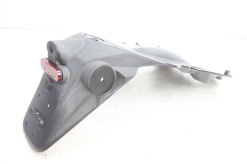 photo de PARAFANGO POSTERIORE PEUGEOT KISBEE 4T 50 (2018 - 2022) - Stato della superficie e materiale