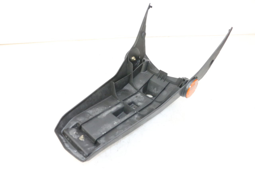 photo de PARAFANGO POSTERIORE KYMCO PEOPLE S 125 (2000 - 2008) - Zoom sullo stato d'uso