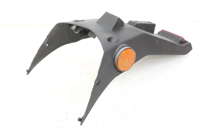 photo de PARAFANGO POSTERIORE KYMCO PEOPLE S 125 (2000 - 2008) - Primo piano tecnico