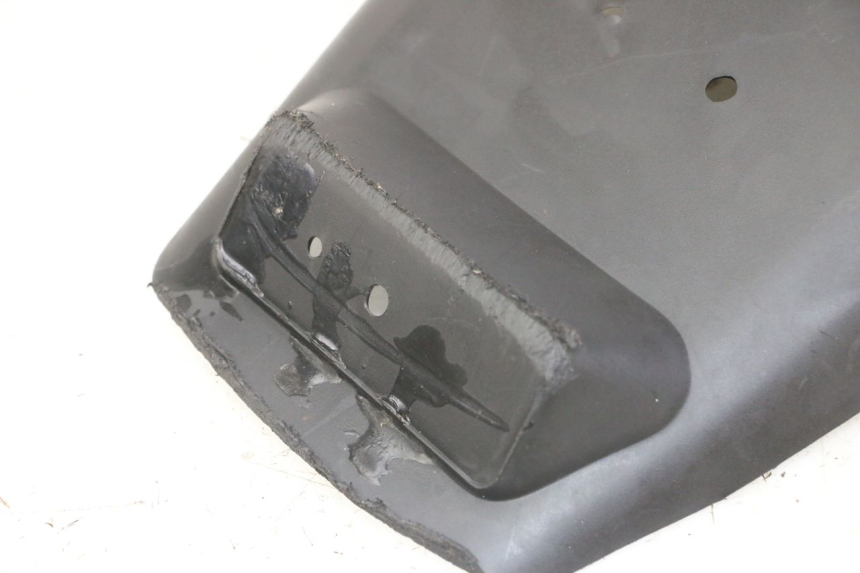 photo de PARAFANGO POSTERIORE MBK BOOSTER SPIRIT NAKED 50 (2004 - 2017) - Stato della superficie e materiale