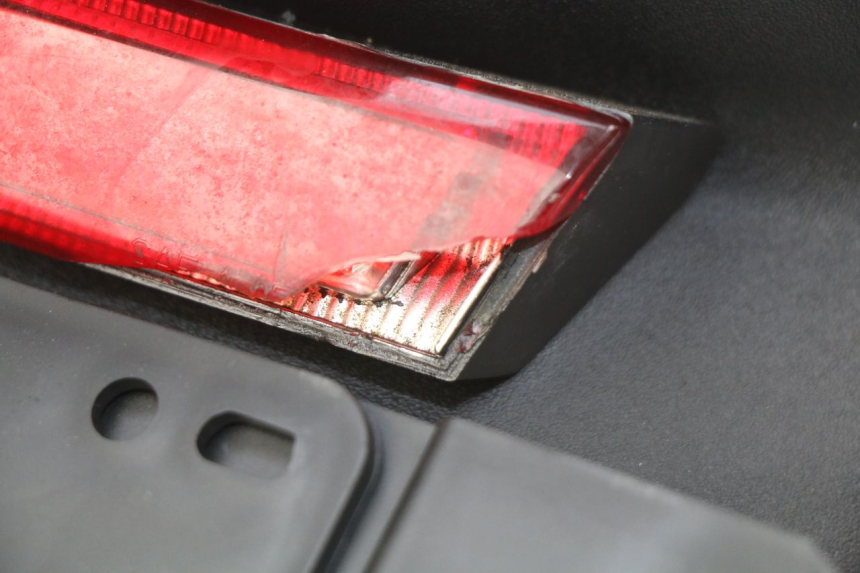 photo de PARAFANGO POSTERIORE PIAGGIO MP3 LT 300 (2010 - 2016) - Primo piano tecnico