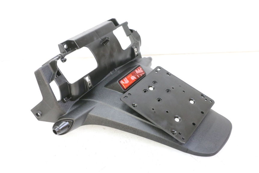 photo de PARAFANGO POSTERIORE PIAGGIO MP3 500 (2014 - 2017) - Primo piano tecnico