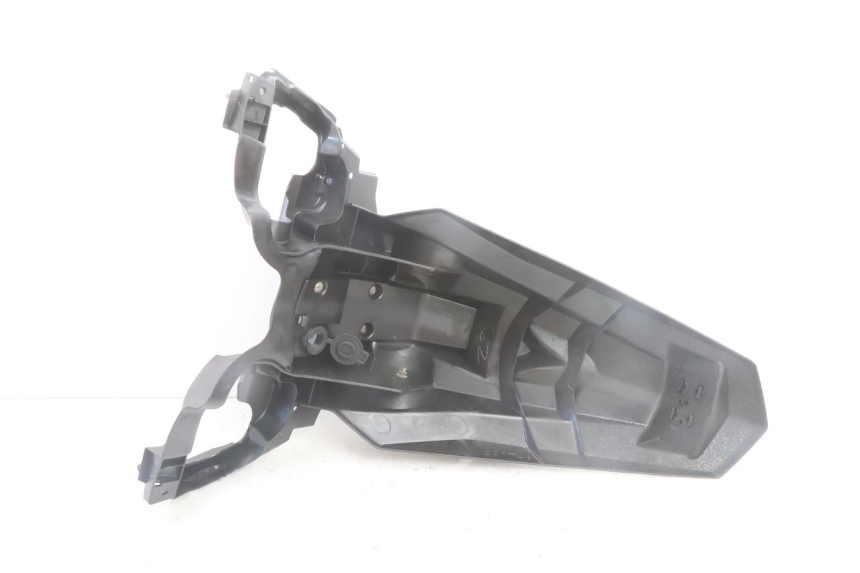 photo de PARAFANGO POSTERIORE YAMAHA N-MAX NMAX 125 (2021 - 2024) - Primo piano tecnico