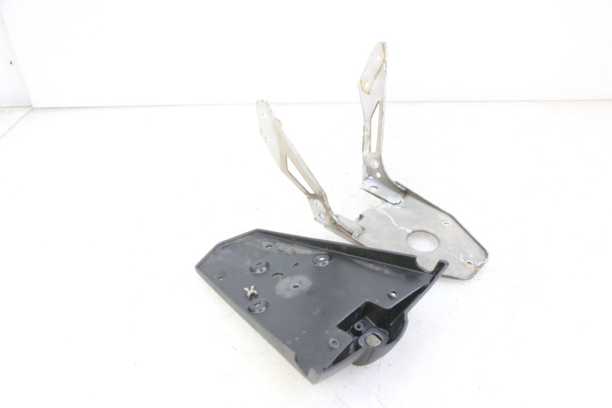 photo de PARAFANGO POSTERIORE GILERA NEXUS 125 (2009 - 2013) - Primo piano tecnico