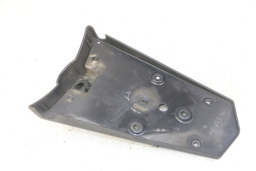 photo de PARAFANGO POSTERIORE GILERA NEXUS 125 (2009 - 2013) - Zoom sullo stato d'uso