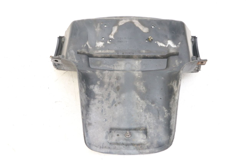 photo de PARAFANGO POSTERIORE HONDA NTV DEAUVILLE 650 (1998 - 2001) - Primo piano tecnico