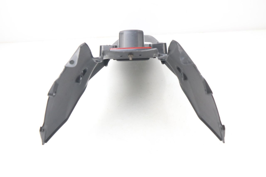 photo de PARAFANGO POSTERIORE SYM ORBIT 2 50 (2008 - 2014) - Primo piano tecnico