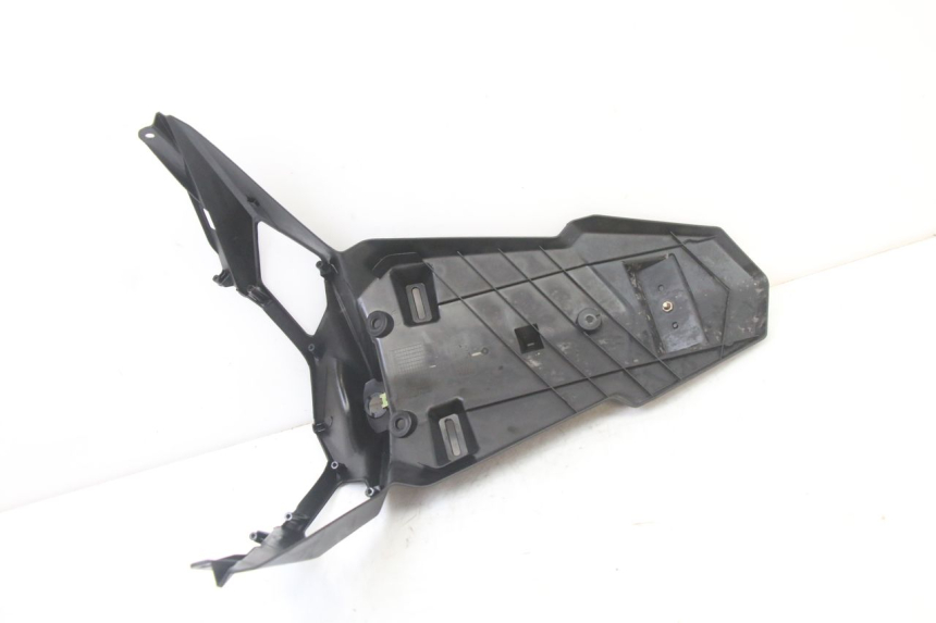 photo de PARAFANGO POSTERIORE SYM ORBIT III 3 4T 50 (2021 - 2025) - Marcature e riferimenti originali