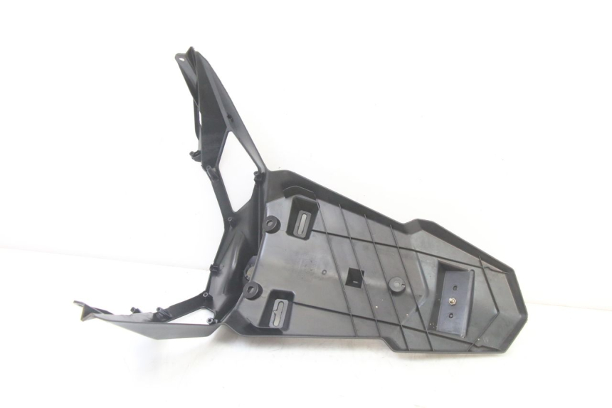 photo de PARAFANGO POSTERIORE SYM ORBIT III 3 4T 50 (2021 - 2025) - Dettagli dei punti di fissaggio