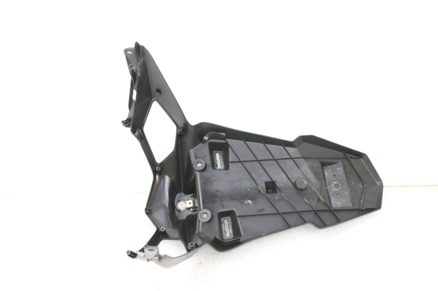 photo de PARAFANGO POSTERIORE SYM ORBIT III 3 4T 50 (2018 - 2021) - Zoom sullo stato d'uso