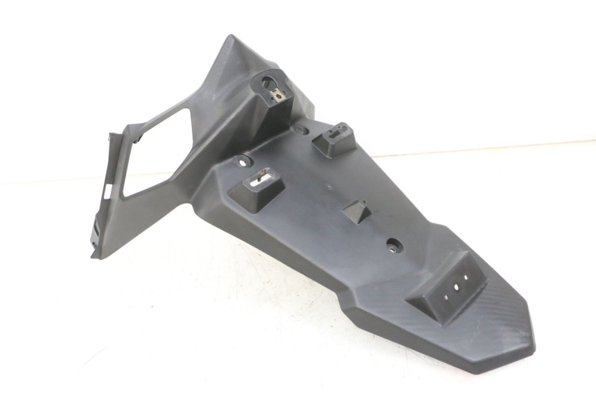 photo de PARAFANGO POSTERIORE SYM ORBIT III 3 4T 50 (2018 - 2021) - Stato della superficie e materiale