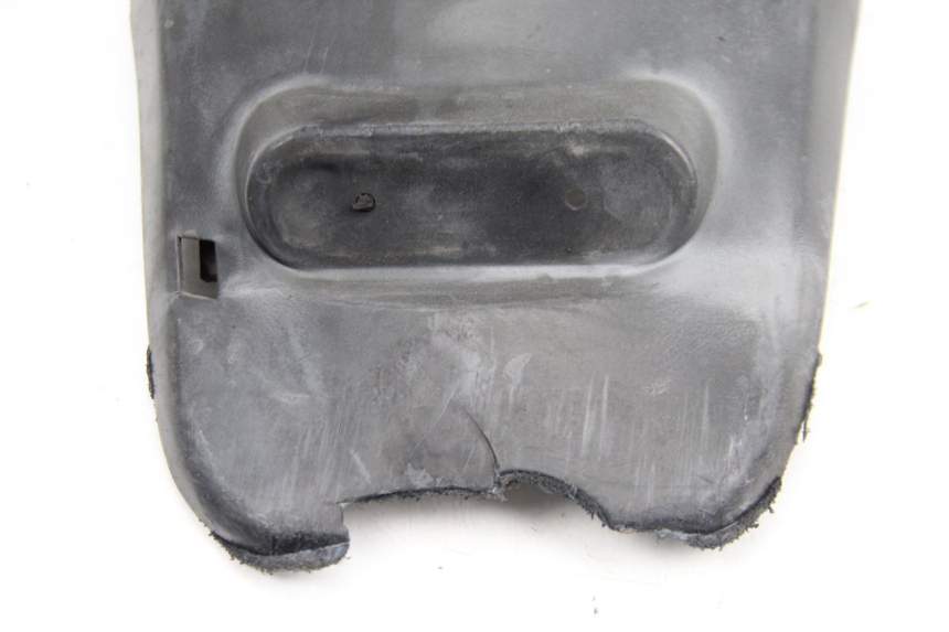 photo de PARAFANGO POSTERIORE MBK OVETTO 2T 50 (2007 - 2017) - Primo piano tecnico