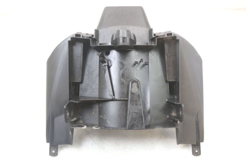 photo de PARAFANGO POSTERIORE HONDA PCX (JF28) 125 (2009 - 2011) - Primo piano tecnico
