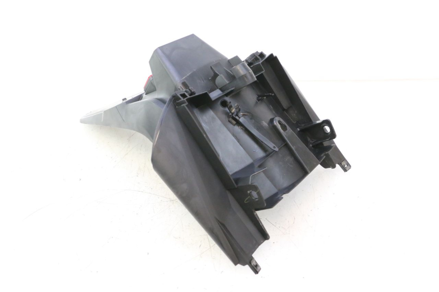 photo de PARAFANGO POSTERIORE HONDA PCX (JF28) 125 (2009 - 2011) - Primo piano tecnico