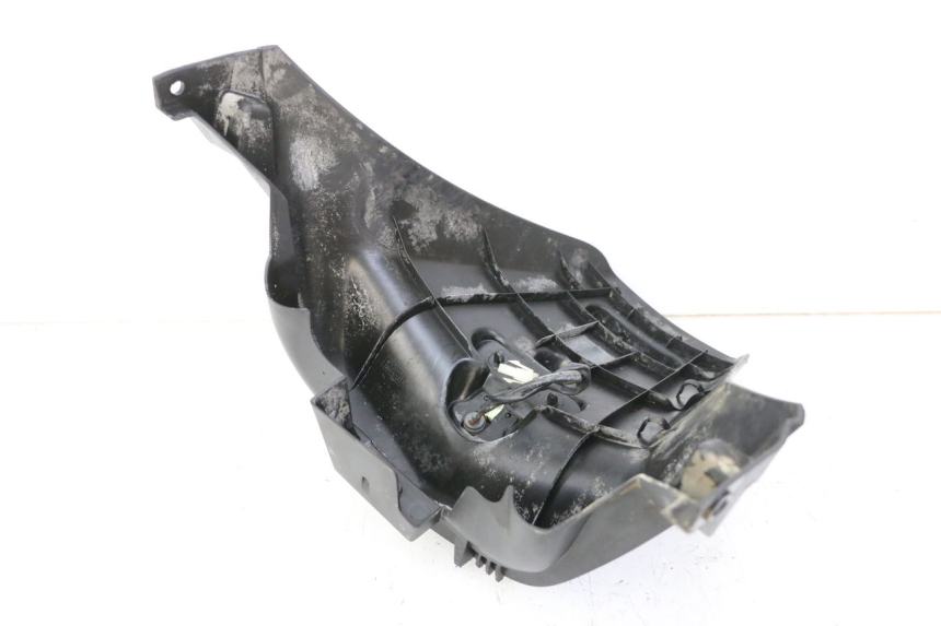 photo de PARAFANGO POSTERIORE PEUGEOT CITYSTAR 125 (2011 - 2017) - Zoom sullo stato d'uso