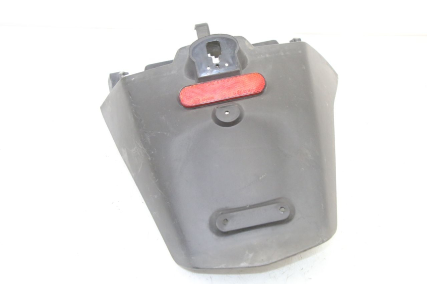 photo de PARAFANGO POSTERIORE PEUGEOT SATELIS 125 (2013 - 2018) - Primo piano tecnico