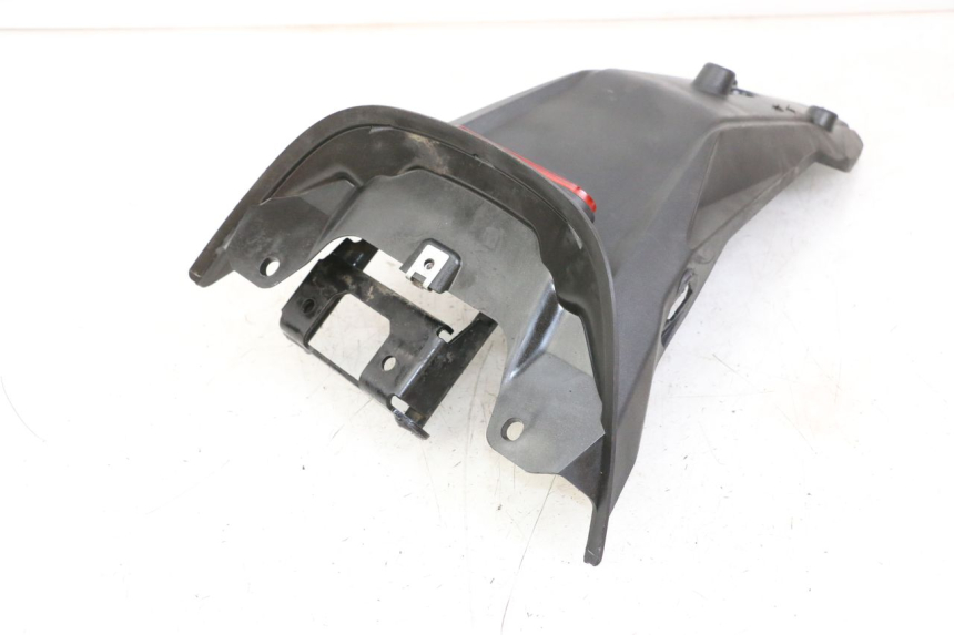 photo de PARAFANGO POSTERIORE PIAGGIO NEW TYPHOON 50 (2010 - 2017) - Dettagli dei punti di fissaggio