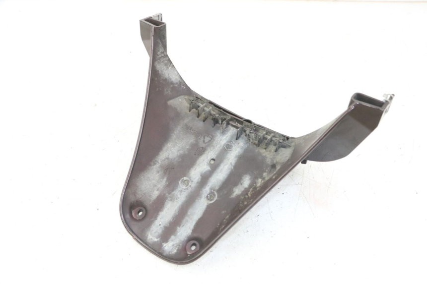 photo de PARAFANGO POSTERIORE PIAGGIO VESPA LX IE 125 (2010 - 2012) - Primo piano tecnico