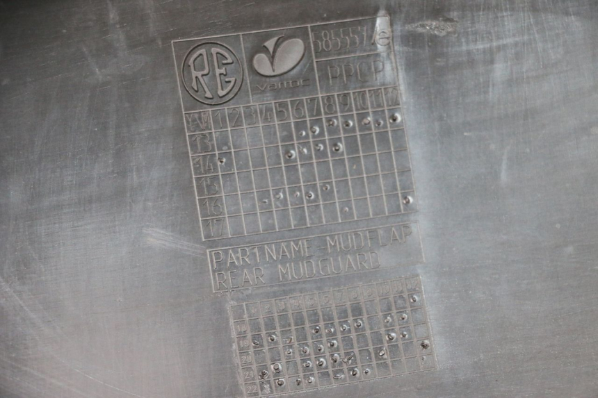 photo de PARAFANGO POSTERIORE ROYAL ENFIELD CONTINENTAL GT 650 (2019 - 2024) - Dettaglio del componente