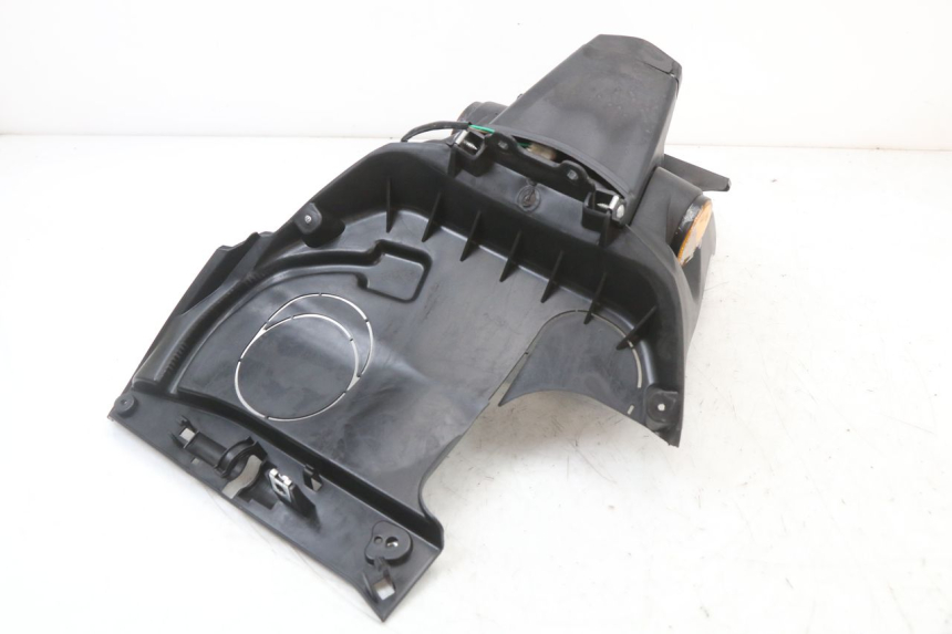 photo de PARAFANGO POSTERIORE JM MOTORS SANTANA 50 (2014 - 2023) - Dettagli dei punti di fissaggio