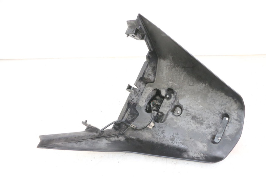 photo de PARAFANGO POSTERIORE PEUGEOT SATELIS 125 (2013 - 2018) - Dettaglio del componente