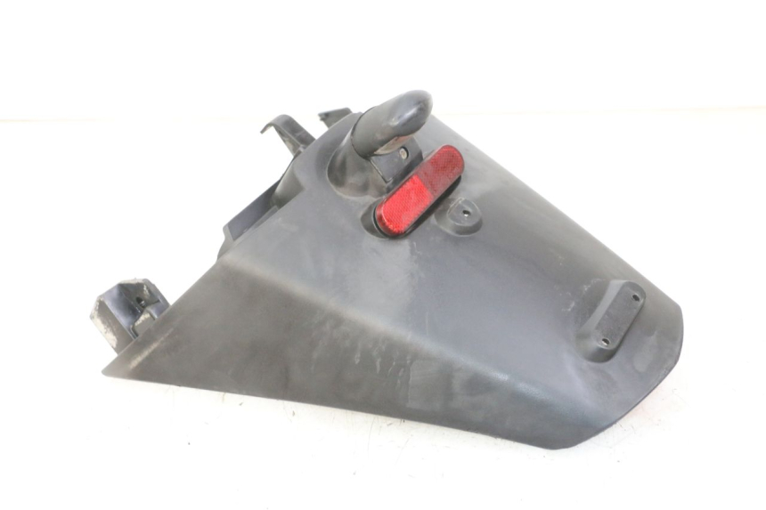 photo de PARAFANGO POSTERIORE PEUGEOT SATELIS 125 (2013 - 2018) - Primo piano tecnico