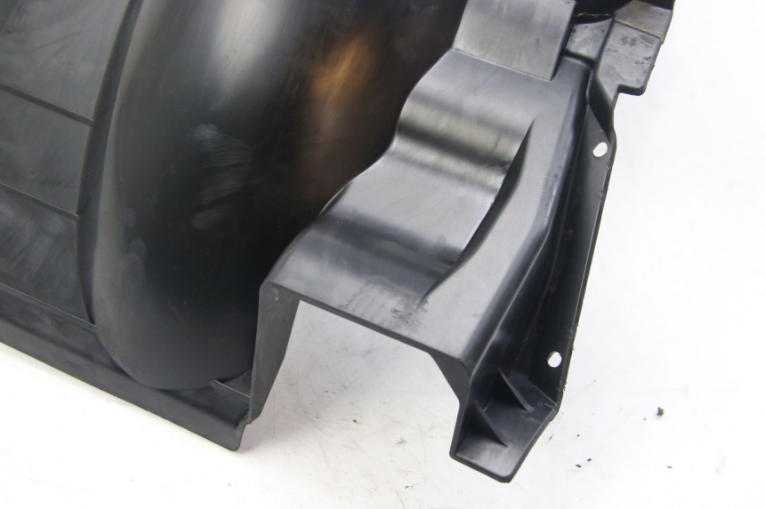 photo de PARAFANGO POSTERIORE SUZUKI SIXTEEN 125 (2008 - 2010) - Angolazione alternativa