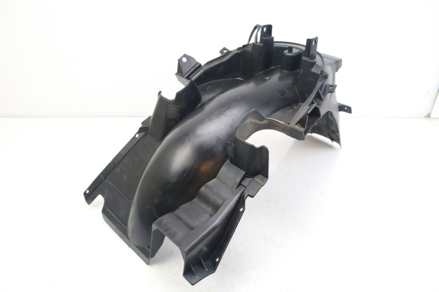 photo de PARAFANGO POSTERIORE SUZUKI SIXTEEN 125 (2008 - 2010) - Zoom sullo stato d'uso