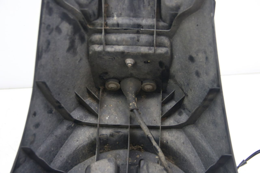 photo de PARAFANGO POSTERIORE SUZUKI SIXTEEN 125 (2008 - 2010) - Vista principale