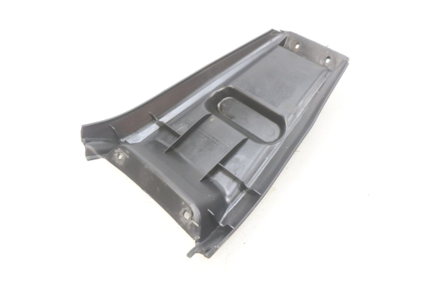 photo de PARAFANGO POSTERIORE YAMAHA SLIDER NAKED 50 (2004 - 2018) - Primo piano tecnico