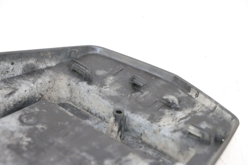 photo de PARAFANGO POSTERIORE PEUGEOT SPEEDFIGHT 4 4T EFI 50 (2021 - 2025) - Zoom sullo stato d'uso