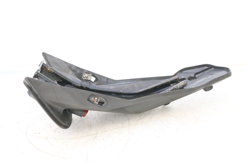 photo de PARAFANGO POSTERIORE APRILIA SR MOTARD 50 (2012 - 2018) - Primo piano tecnico