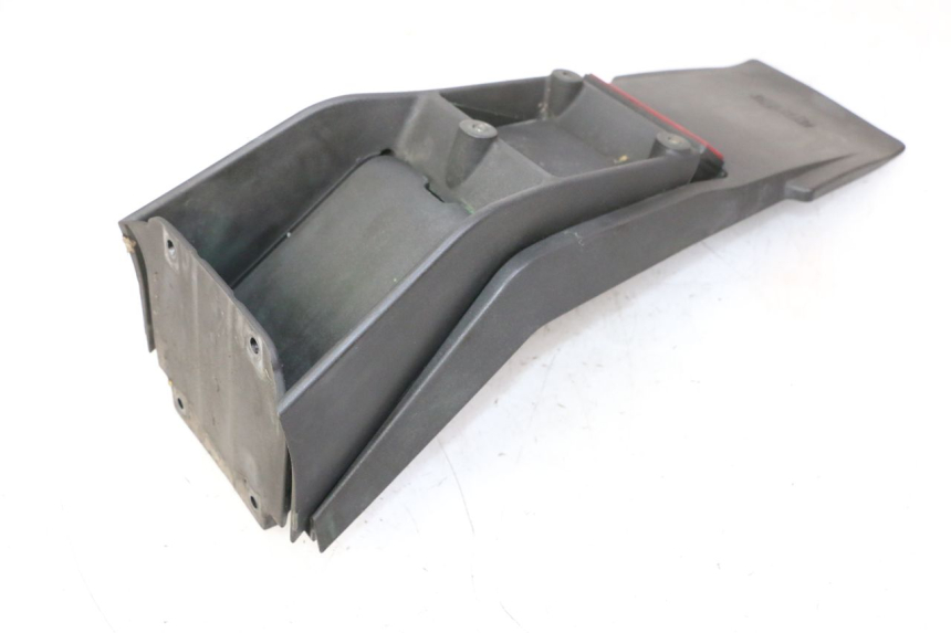 photo de PARAFANGO POSTERIORE APRILIA SR R 2T LC 50 (2018 - 2021) - Primo piano tecnico