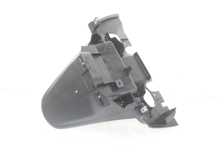 photo de PARAFANGO POSTERIORE SUZUKI BURGMAN 125 (2018 - 2021) - Altra angolazione