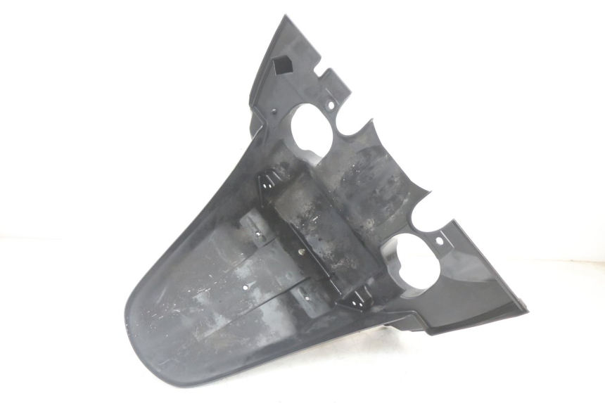 photo de PARAFANGO POSTERIORE SUZUKI BURGMAN 125 (2018 - 2021) - Dettagli dei punti di fissaggio