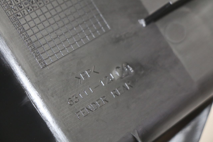 photo de PARAFANGO POSTERIORE SUZUKI BURGMAN 125 (2018 - 2021) - Stato della superficie e materiale