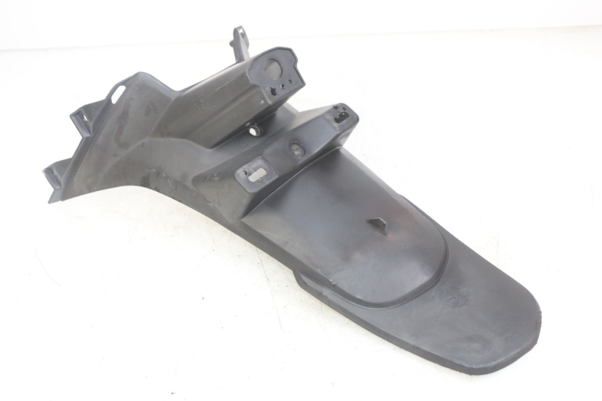 photo de PARAFANGO POSTERIORE SYM SYMPHONY 125 (2009 - 2015) - Dettagli dei punti di fissaggio