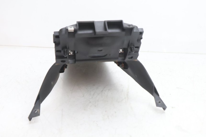 photo de PARAFANGO POSTERIORE PIAGGIO TYPHOON 50 (2000 - 2009) - Primo piano tecnico