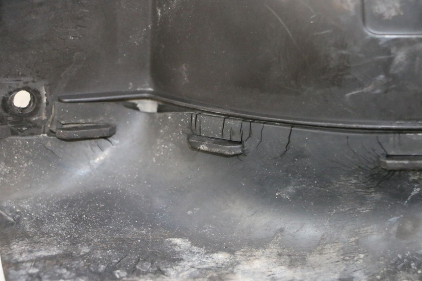 photo de PARAFANGO POSTERIORE PEUGEOT VIVACITY NEW 4T 50 (2008 - 2017) - Zoom sullo stato d'uso