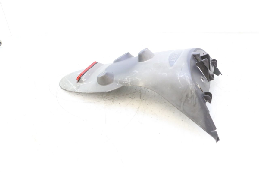 photo de PARAFANGO POSTERIORE PEUGEOT VIVACITY 50 (1998 - 2003) - Zoom sullo stato d'uso