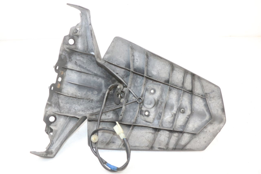 photo de PARAFANGO POSTERIORE YAMAHA XMAX X-MAX ABS 125 (2017 - 2020) - Primo piano tecnico