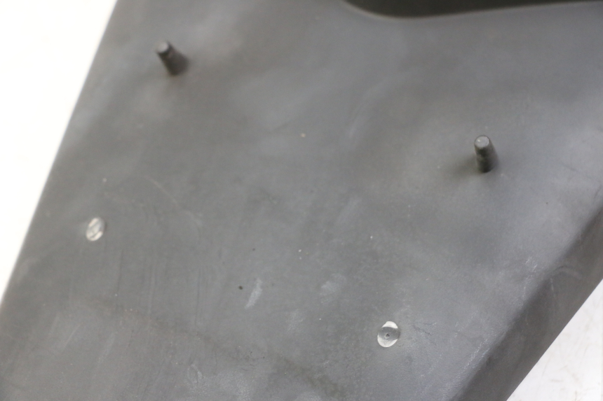 photo de PARAFANGO POSTERIORE YAMAHA X-MAX XMAX ABS 250 (2010 - 2012) - Dettagli dei punti di fissaggio