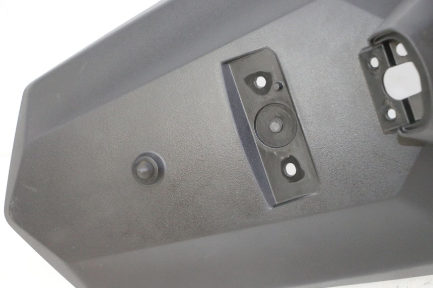 photo de PARAFANGO POSTERIORE YAMAHA XMAX X-MAX 125 (2021 - 2025) - Stato della superficie e materiale