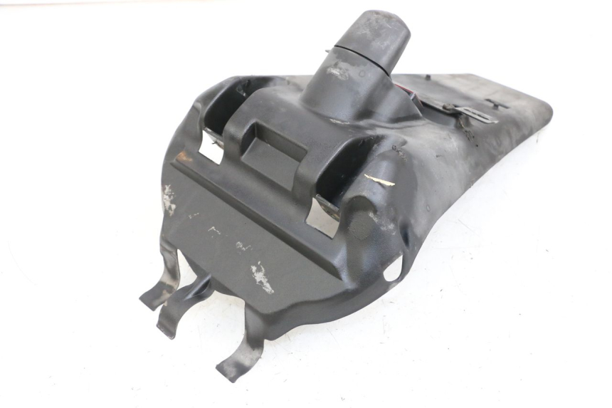 photo de Parafango posteriore YAMAHA YP MAJESTY 125 (2002 - 2006) - Zoom sullo stato d'uso